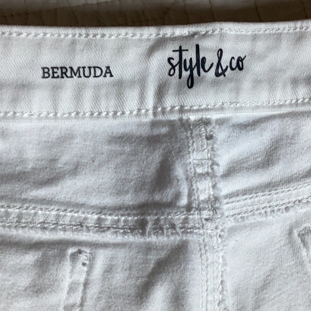 NWOT Style & Co 16 Bermuda Shorts White Cotton Denim Curvy Tummy Control - Picture 5 of 5
